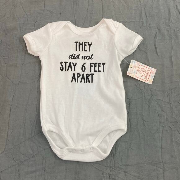 2 for $25  2 pc Infant Bodysuits Bundle NWT - Picture 5 of 7